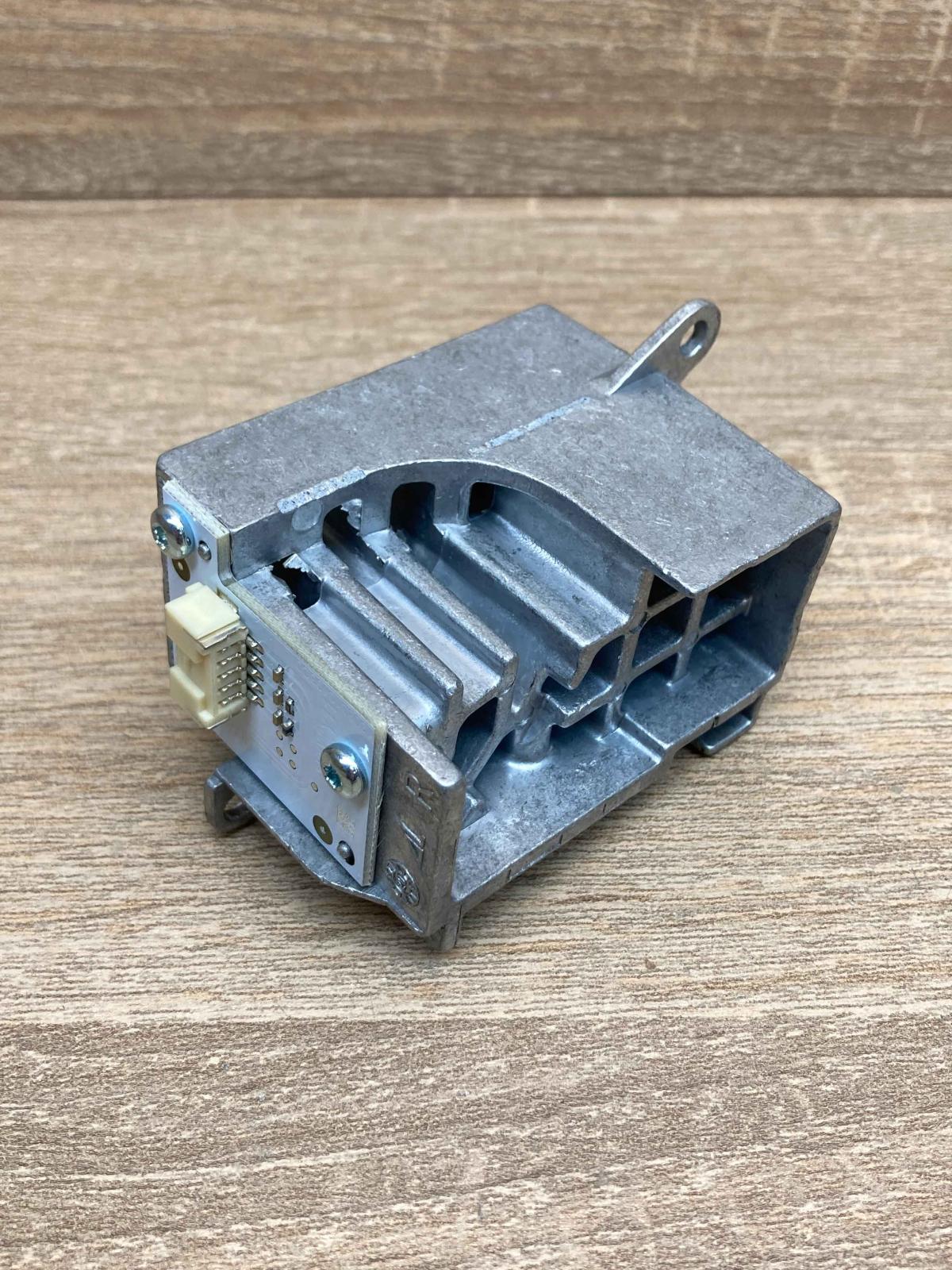 63117394902 7394902 Right Side LED ballast control module BMW 6 F12 F13