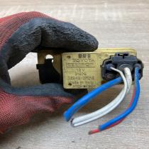 85942 0F010   Light washer relay Toyota Corolla Verso AR10