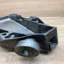 6777623 13992010  Engine mounting bracket BMW 5 F10 F11