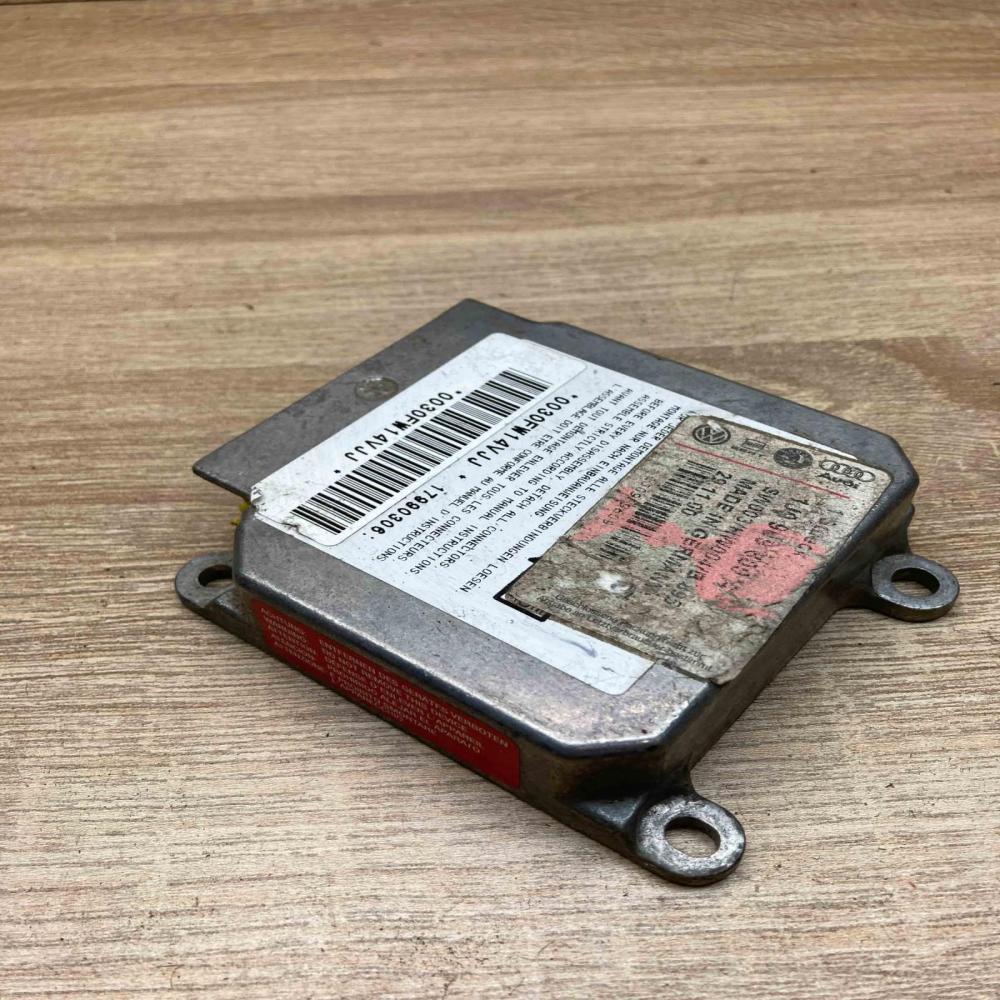 1J9909809A   Airbag control unit/module Volkswagen PASSAT B5