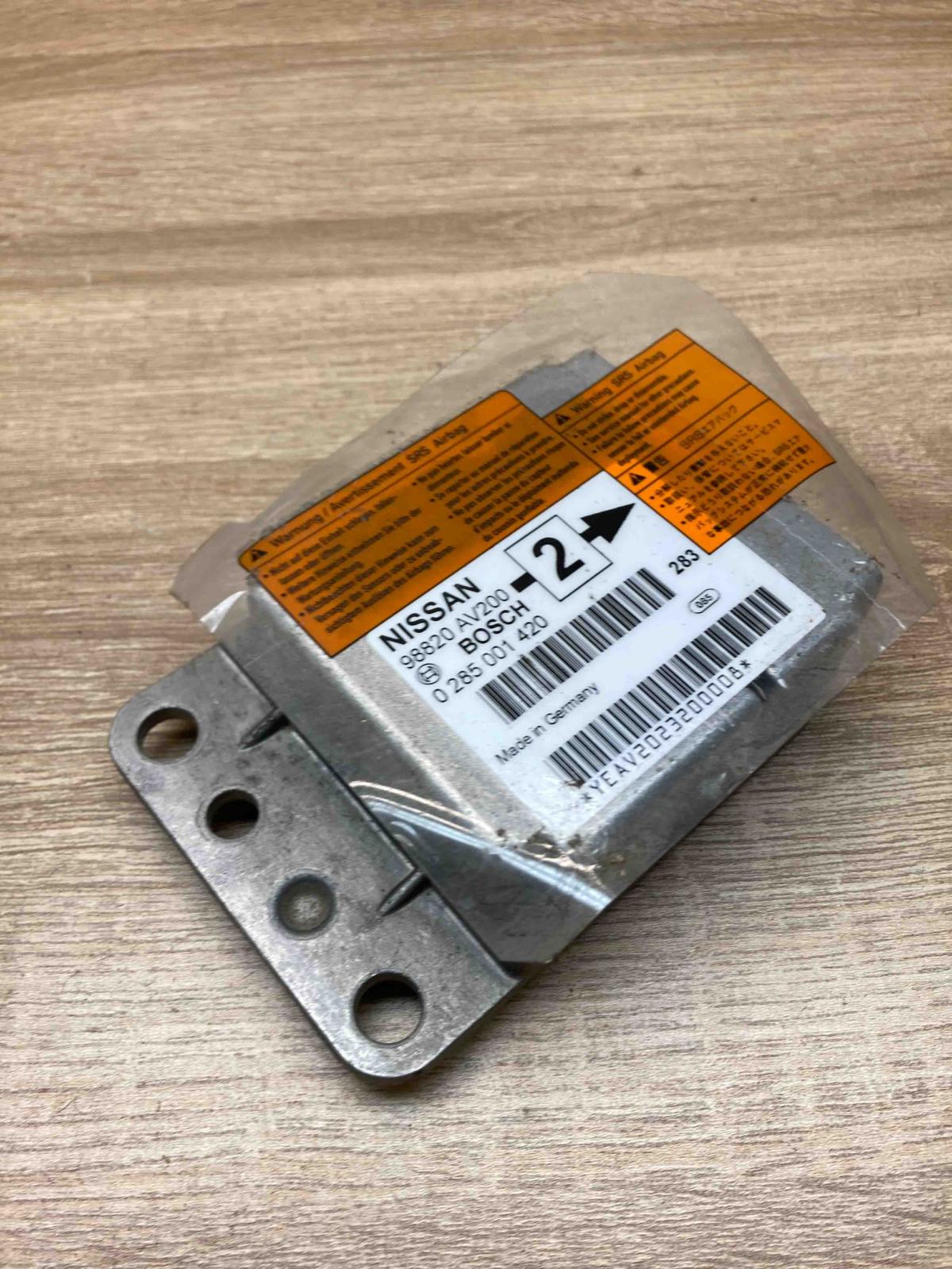 98820 AV200 0285001420  Airbag control unit/module Nissan Almera N16