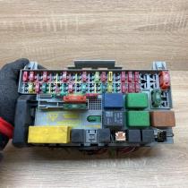 90504534   Fuse module Opel Vectra B