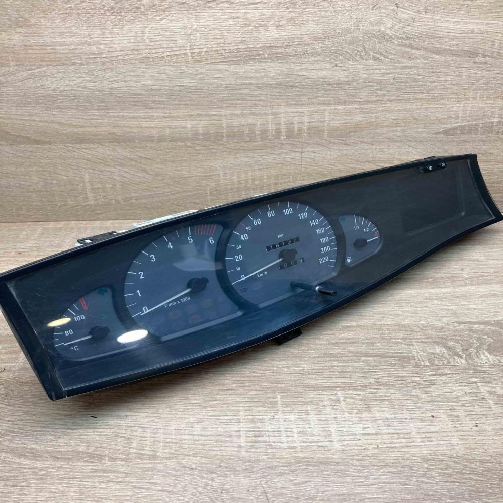 09228420AT 110080007  Speedometer (instrument cluster) Opel Omega B2