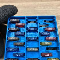 1096033J   Fuse module Renault Scenic I
