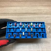 1096033J   Fuse box set Renault Scenic I
