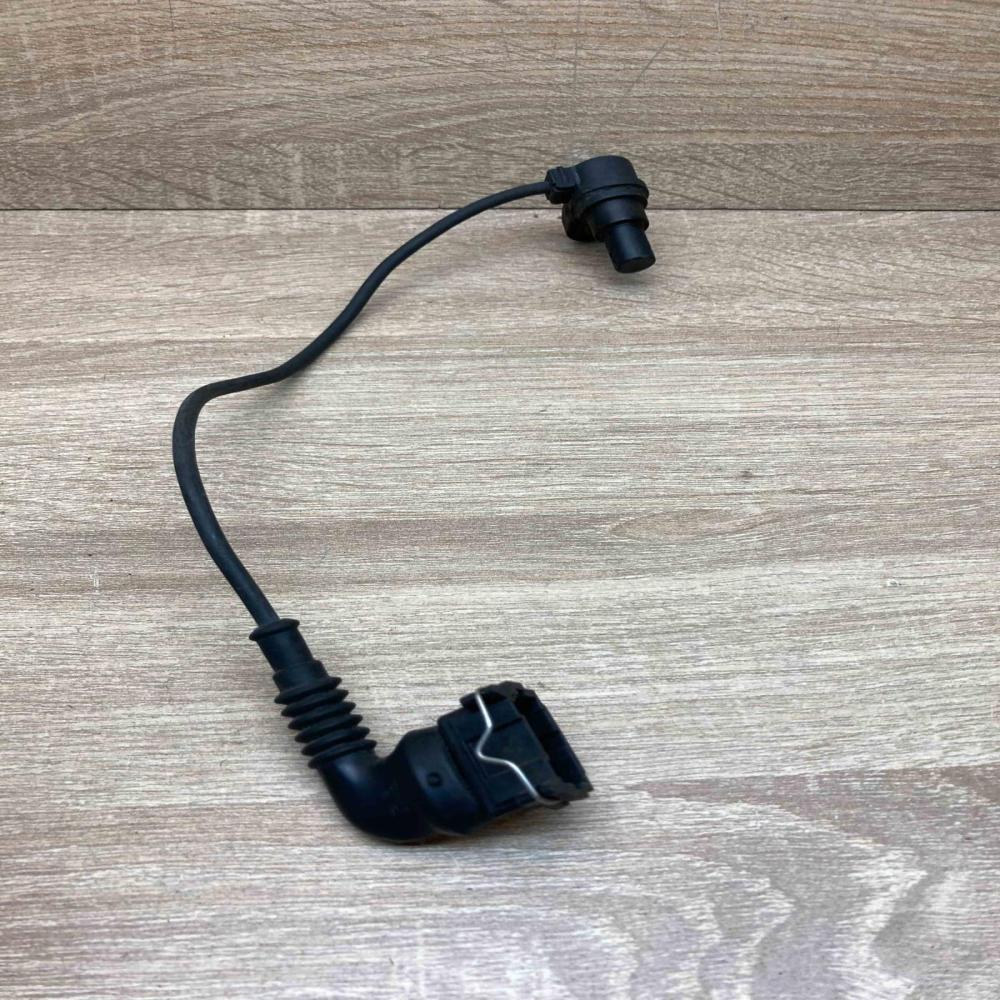 1438083B 1732635  Sensor BMW 5 E39