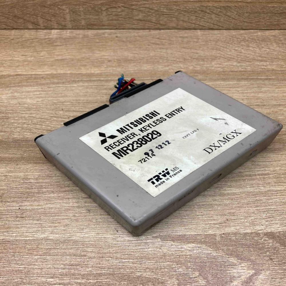 MR238029 72114  Comfort/convenience module Mitsubishi Space Star