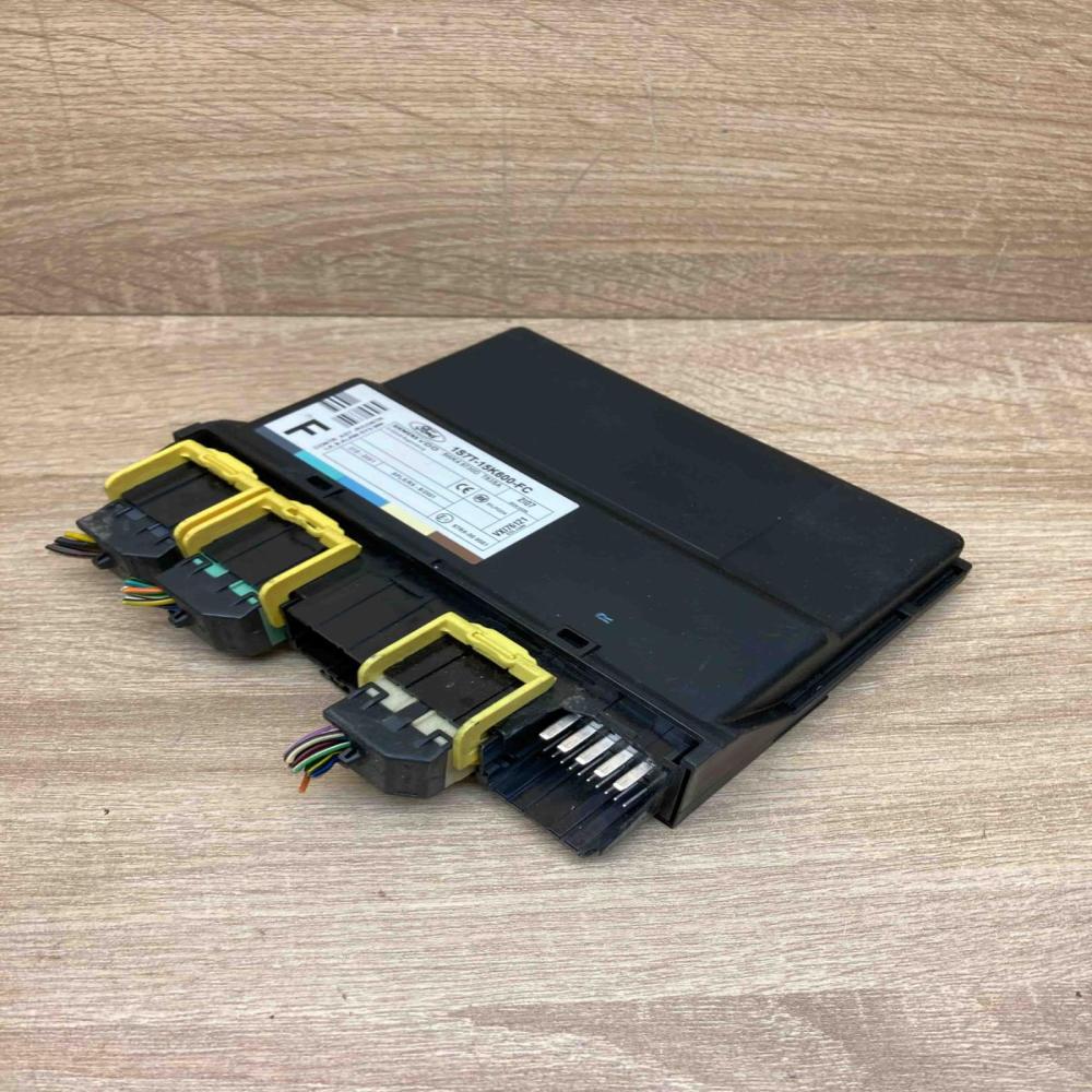 1S7T 15K600 FC 5WK48730D  Comfort/convenience module Ford Focus