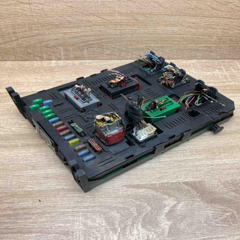 9661940480 01210206  Fuse module Citroen C4 I