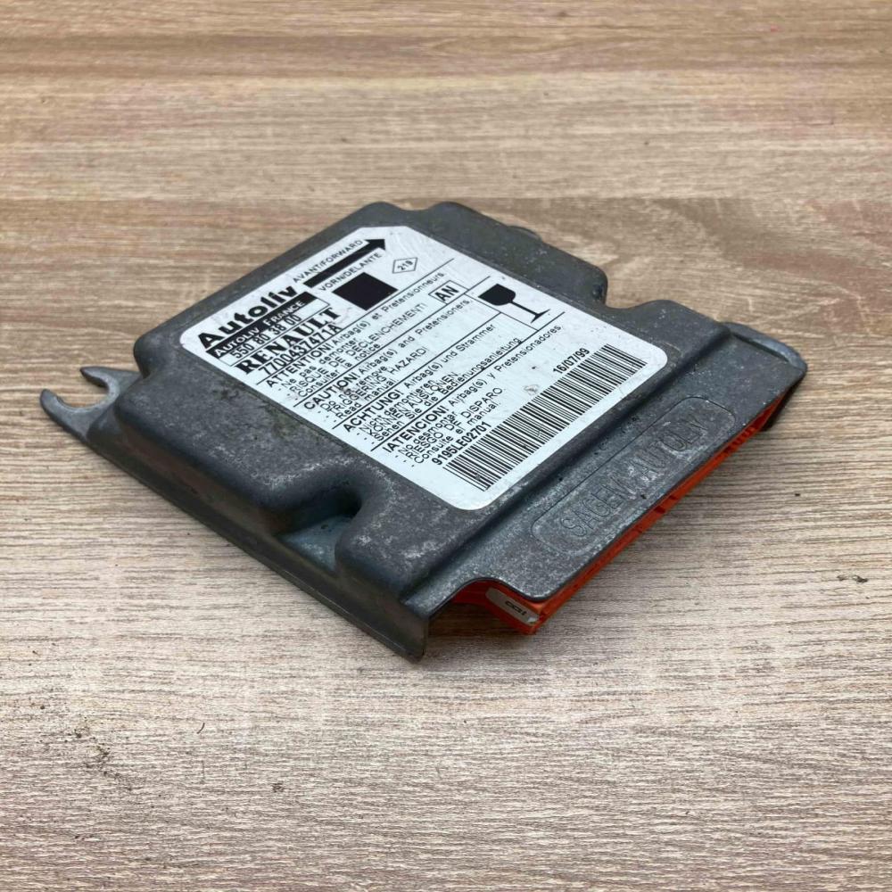 7700437471A 550803800  Airbag control unit/module Renault Scenic I