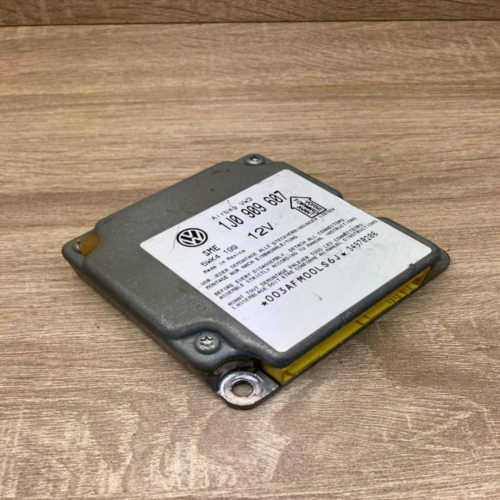 1J0909607 5WK4199  Airbag control unit/module Volkswagen Golf IV