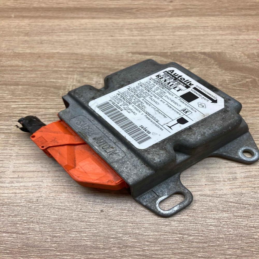 7700436556 550803800  Airbag control unit/module Renault Scenic I