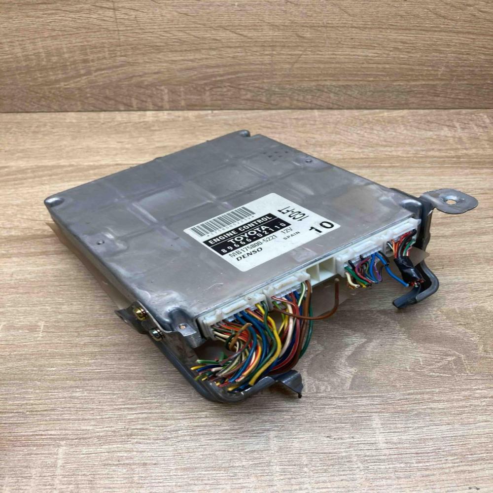 89666 02110 MB175800 5221 1CD FT Engine control unit/module ECU Toyota Corolla E