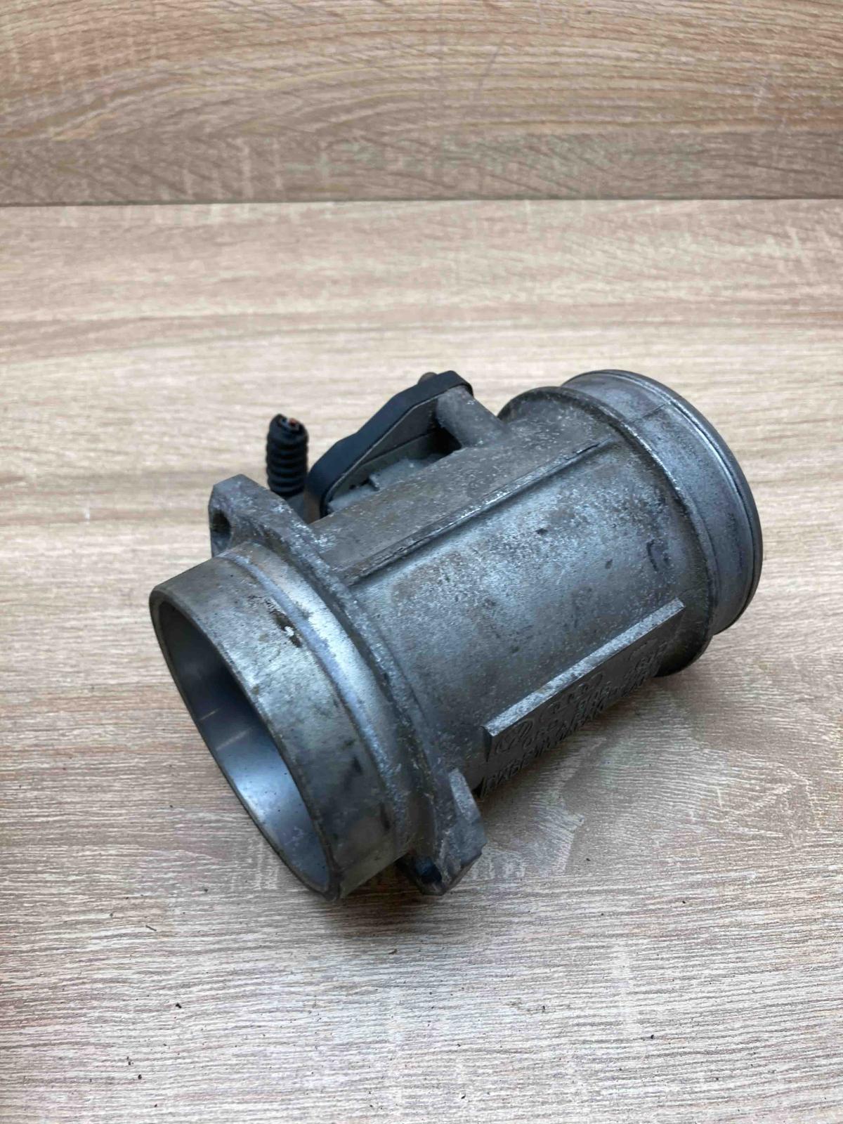 AFH70 250   Mass air flow meter Audi A6 S6 C5 4B