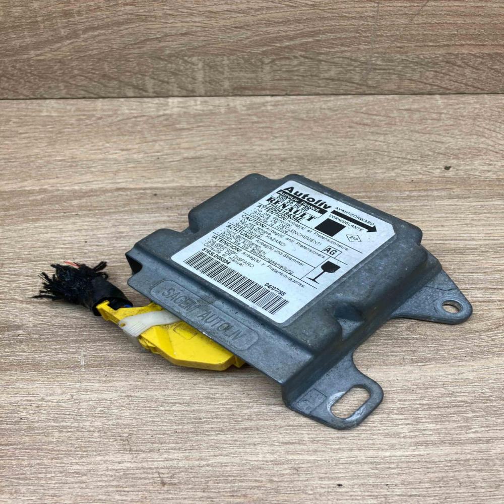 7700418434E 550569000  Airbag control unit/module Renault Scenic I
