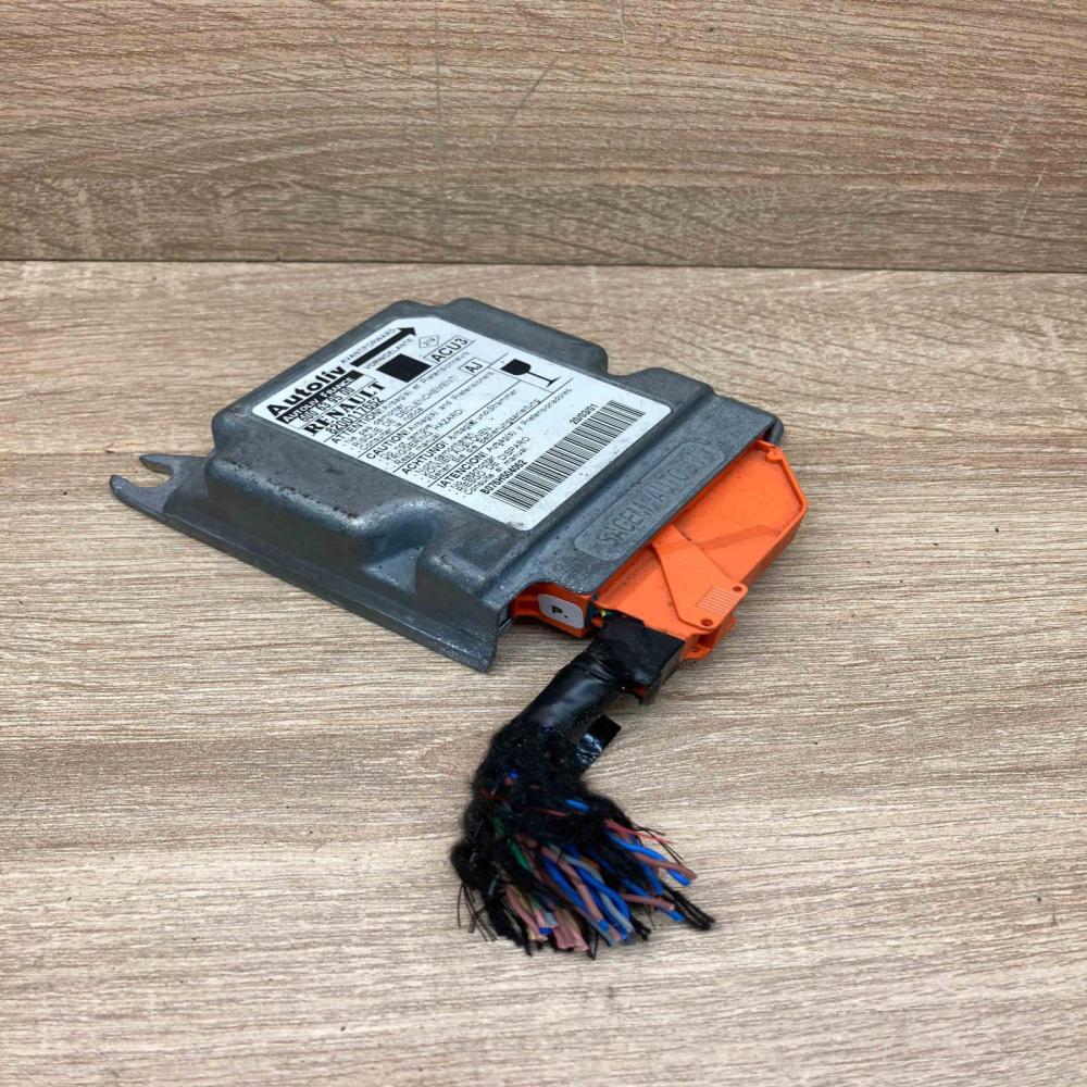 8200117652 600639500  Airbag control unit/module Renault Scenic I