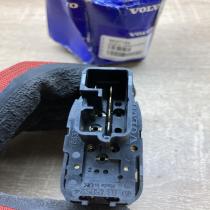 8637144 03458524  Electric window control switch Volvo V70