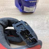 8637144 03458524  Electric window control switch Volvo V70