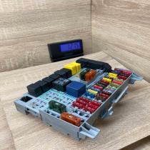 90589965   Fuse module Opel Zafira A