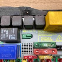 09152787   Fuse module Opel Vectra B