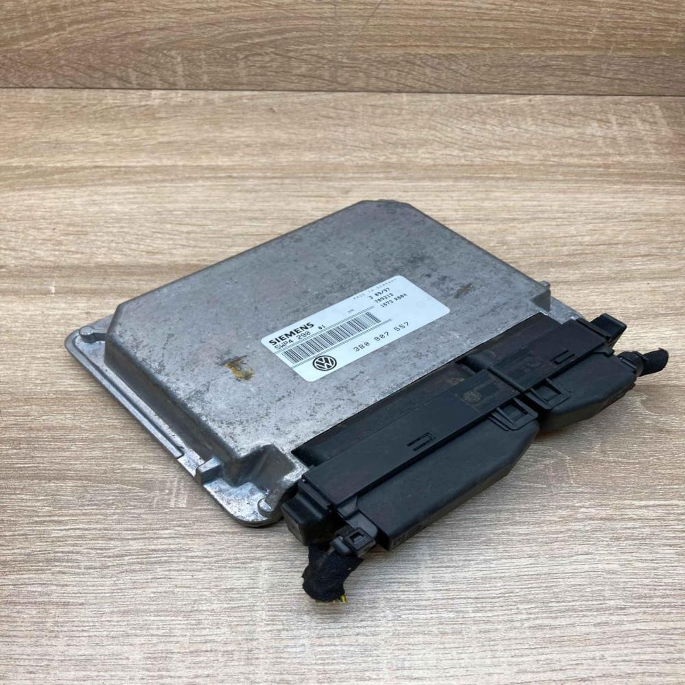 3B0907557 5WP4290  Engine control unit/module ECU Volkswagen PASSAT B5
