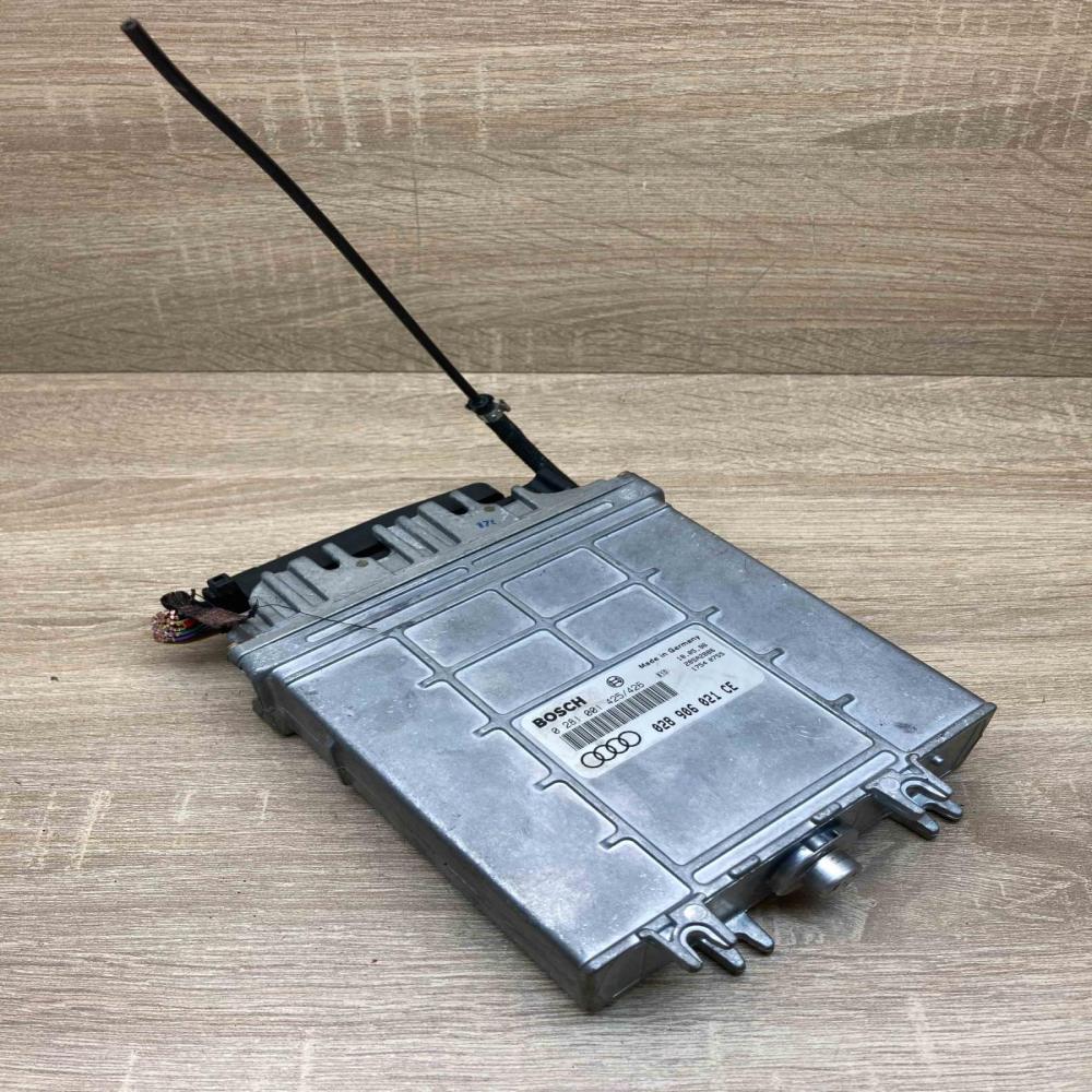 028906021CE 0281001425  Engine control unit/module ECU Audi A4 S4 B5 8D