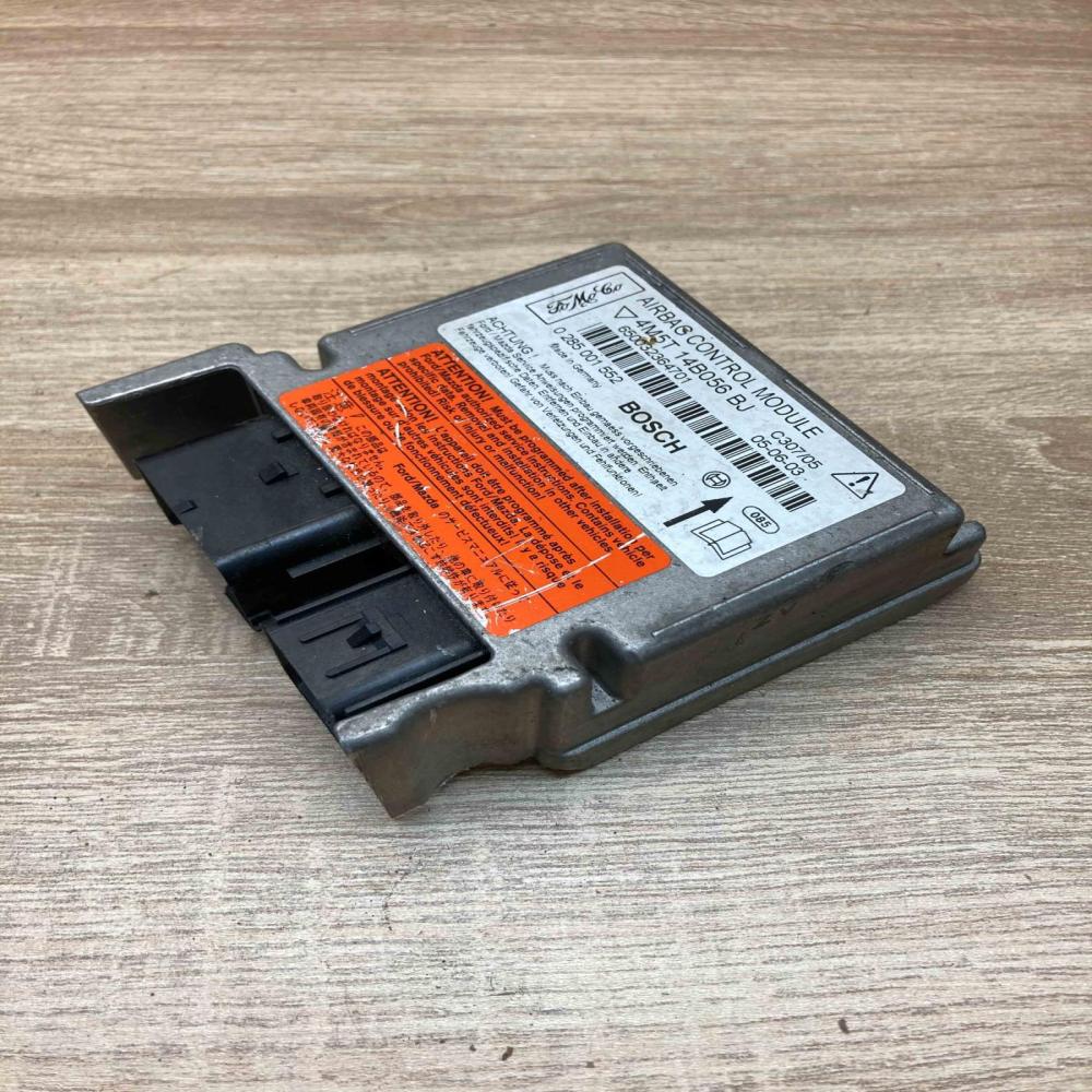 4M5T 14B056 BJ 0285001552  Airbag control unit/module Ford Focus