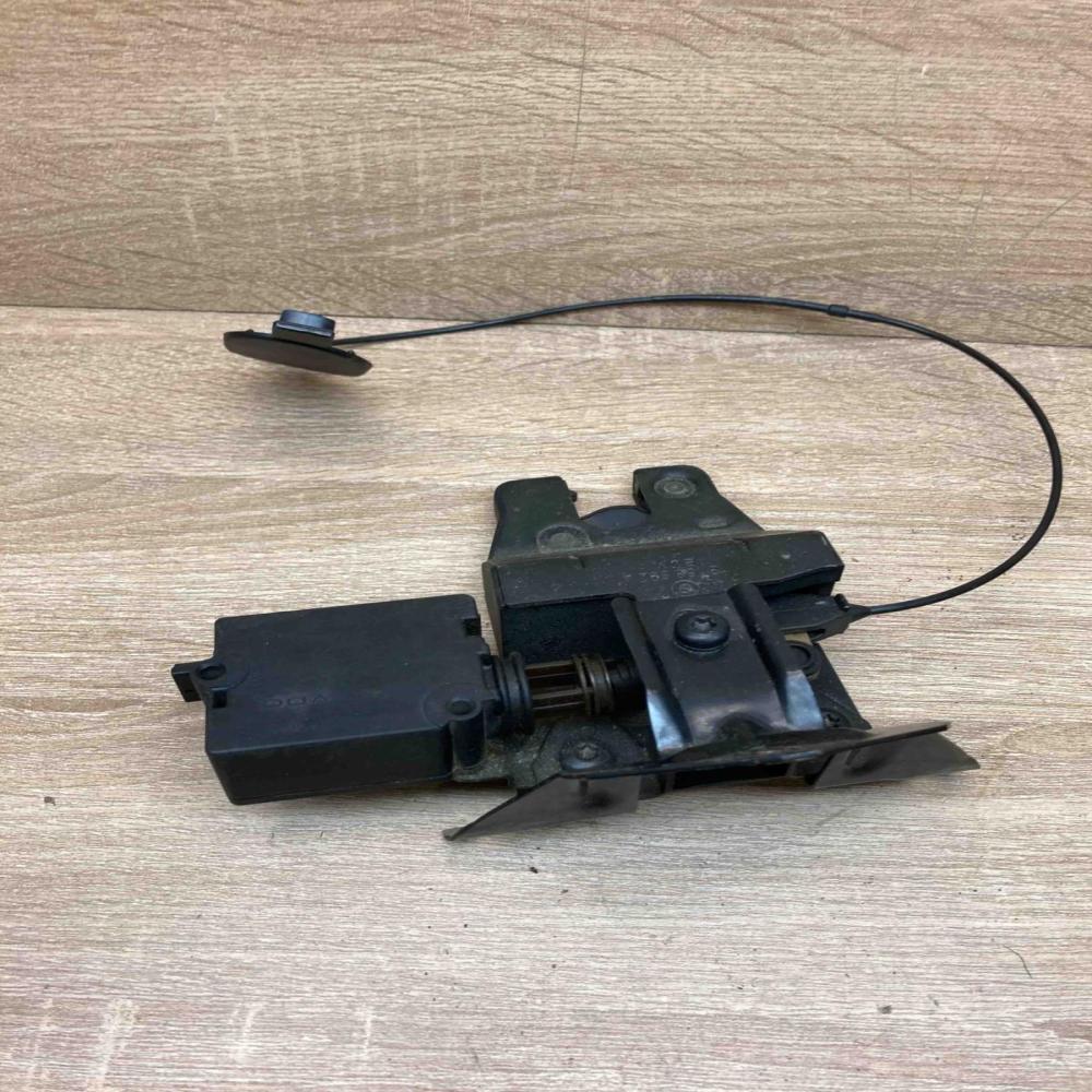 8168892 8232520 With Cover Tailgate/trunk/boot lock/catch/latch BMW 5 E39