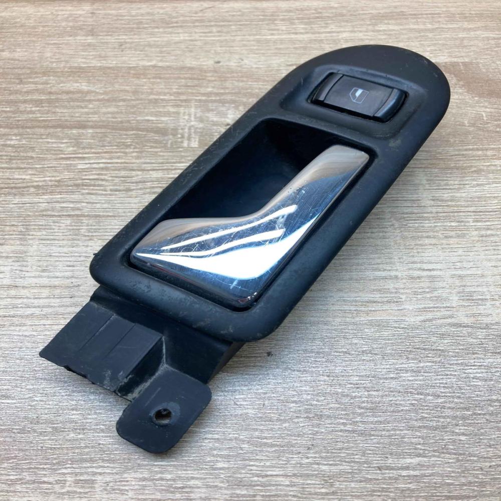 3B2837113  UK Front door interior handle Volkswagen PASSAT B5