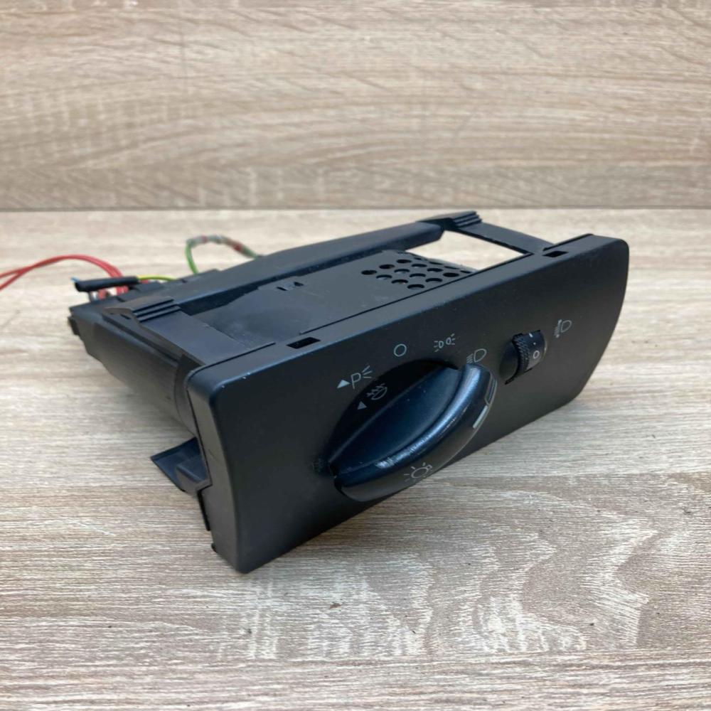 1S7T 13A024BB   Light switch Ford Mondeo Mk III