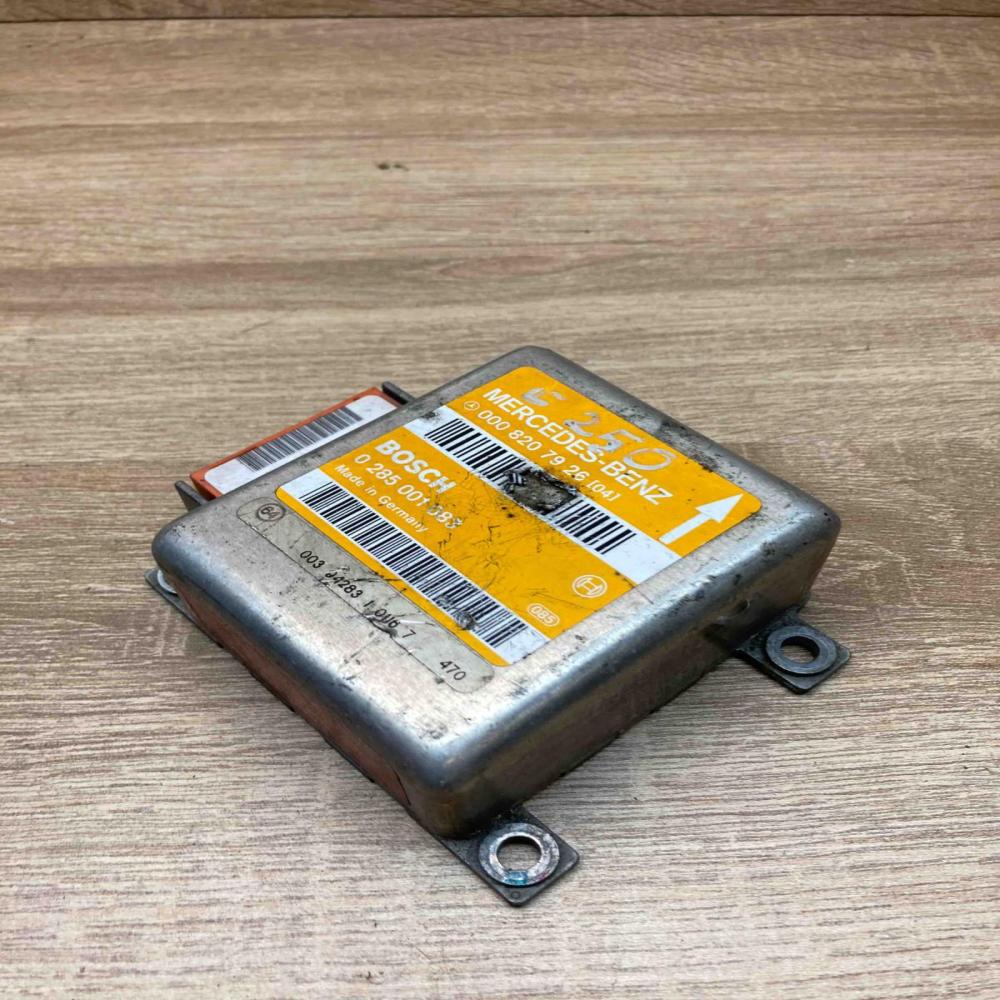 0008207926 0285001083  Airbag control unit/module Mercedes-Benz C W202