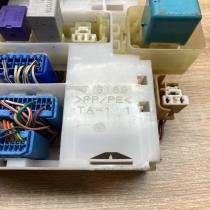 6189 7019TA1  Fuse module Toyota Corolla E120 E130