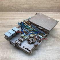 82641 02040 MB232300 8520  Fuse module Toyota Corolla E120 E130