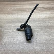 1K6955651   Windscreen/windshield washer pump Audi A3 S3 8P