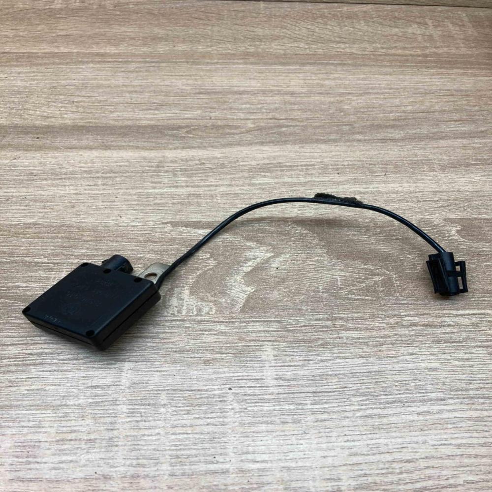 8380945   Antenna control unit BMW X5 E53