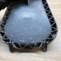 1305239232   Headlight/headlamp dust cover Volkswagen Touran I
