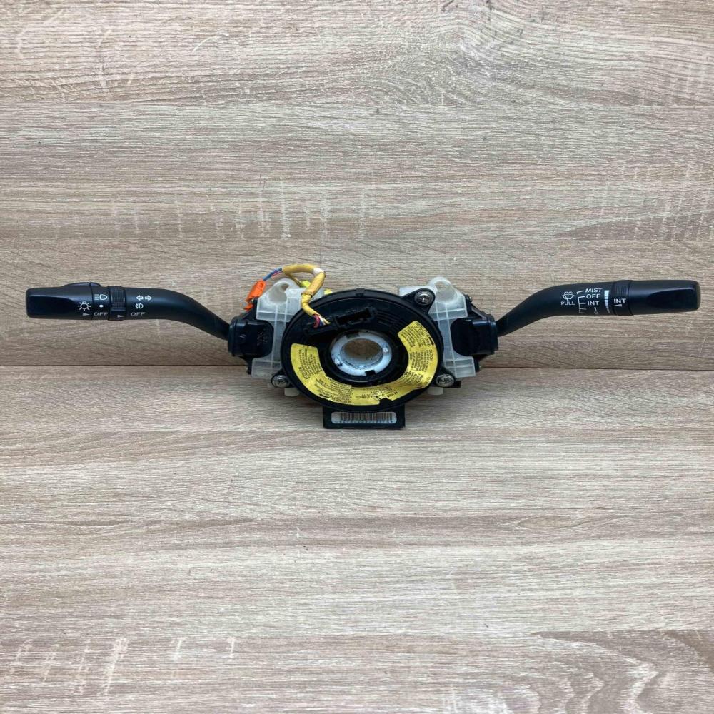 17D484  GK1E Wiper turn signal indicator stalk/switch Mazda 6