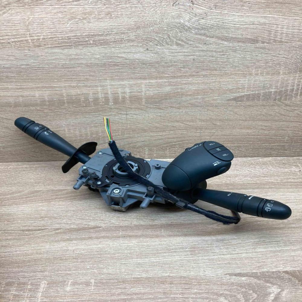 7700428198 54034882A  Wiper turn signal indicator stalk/switch Renault Scenic I