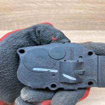 040620123B T1015556HA  Air flap motor/actuator BMW 3 E90 E91