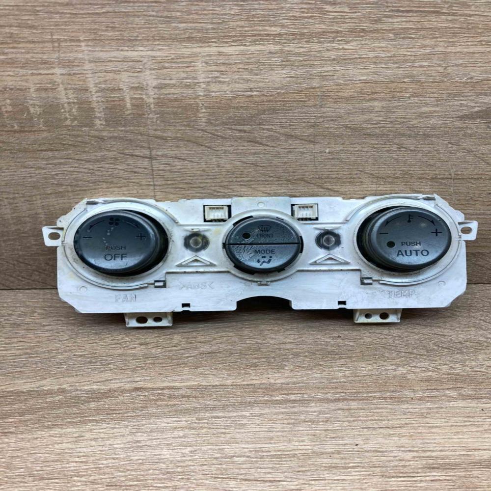 Y 01435F   Climate control unit Nissan Qashqai