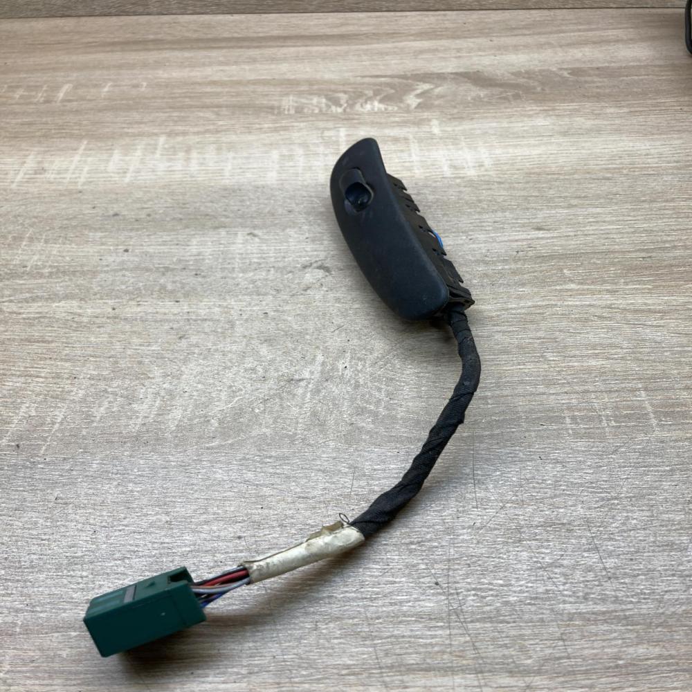 90433373   Electric window control switch Opel Vectra C