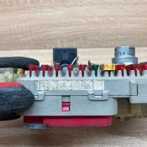 YWC104500 52010268D  Fuse module Rover 25