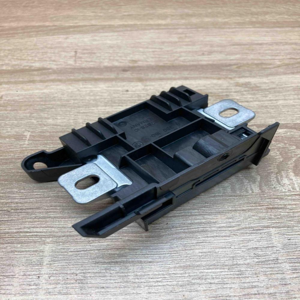 9390160 197826 10  Antenna control unit BMW X3 F25