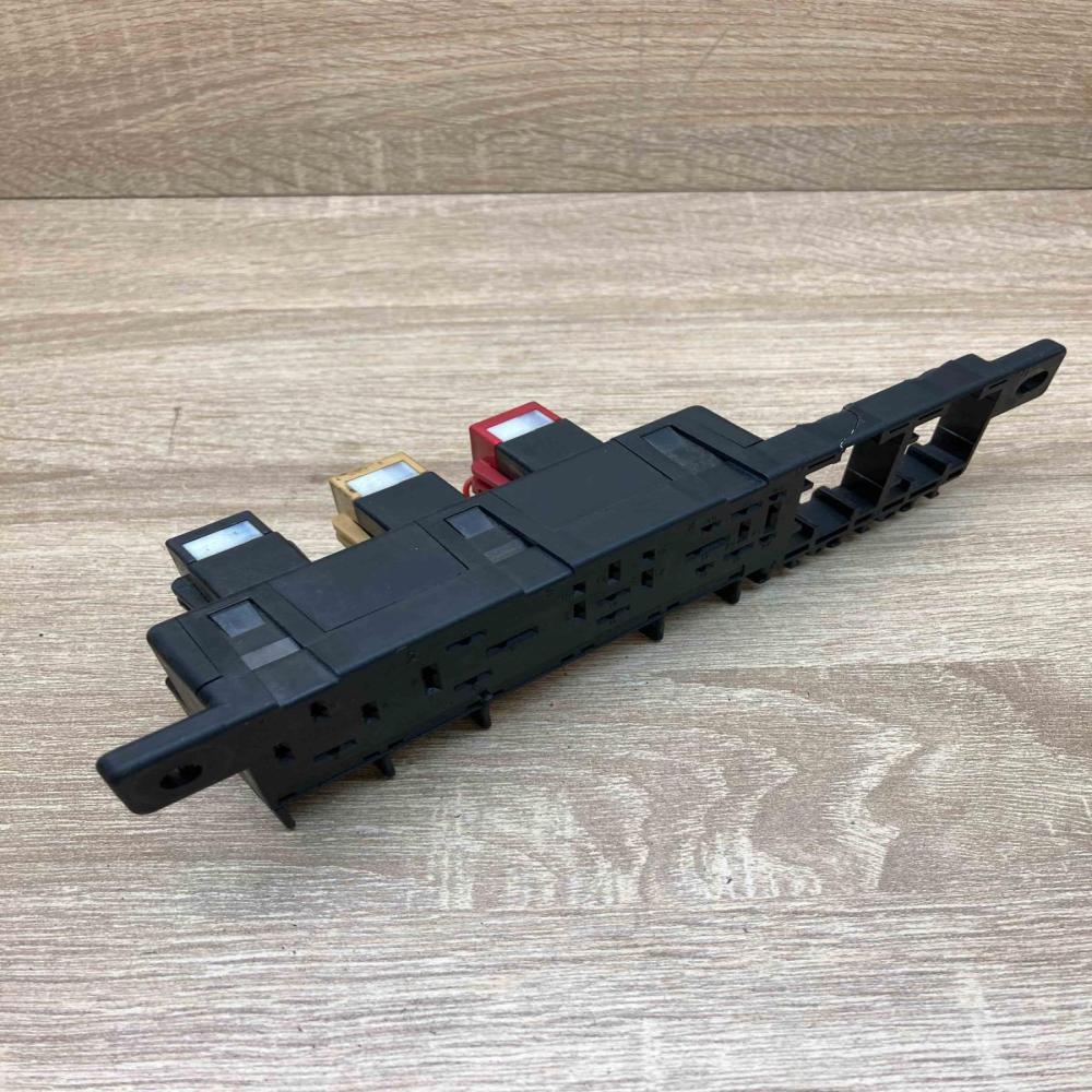 8L0941822A 896083000  Fuse box set Audi A3 S3 8L