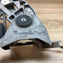 1K0711303M 1J0947561  Hand brake release handle Volkswagen Golf IV