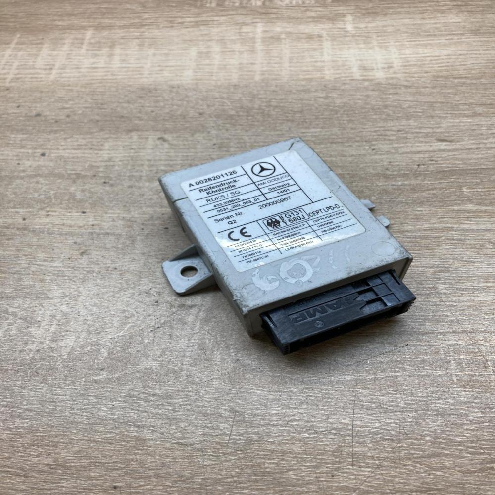 A0028201126   Tire pressure control unit Mercedes-Benz Sprinter W901 W902 W903 W