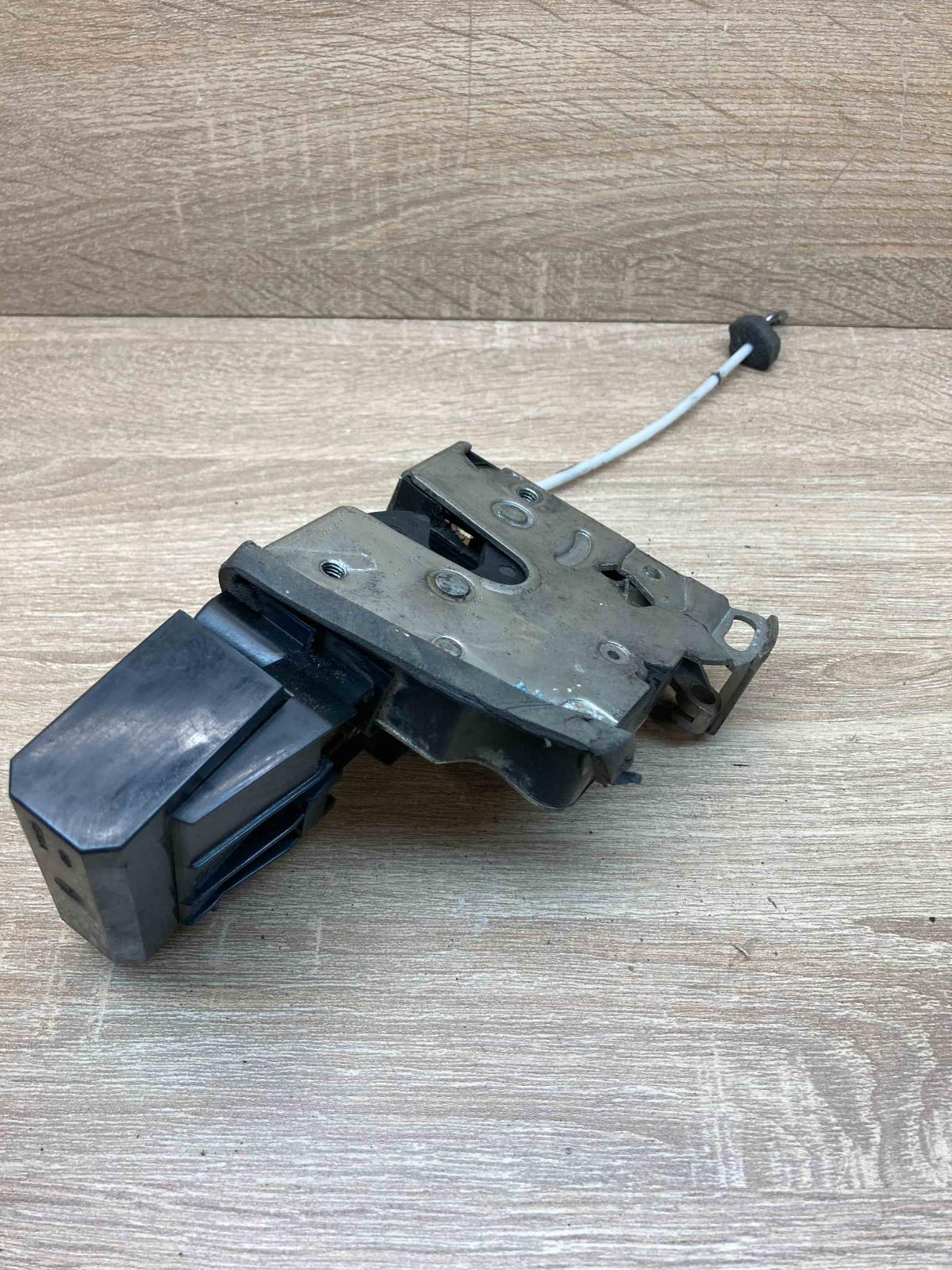 8352165 8166245  Front door lock BMW 5 E34