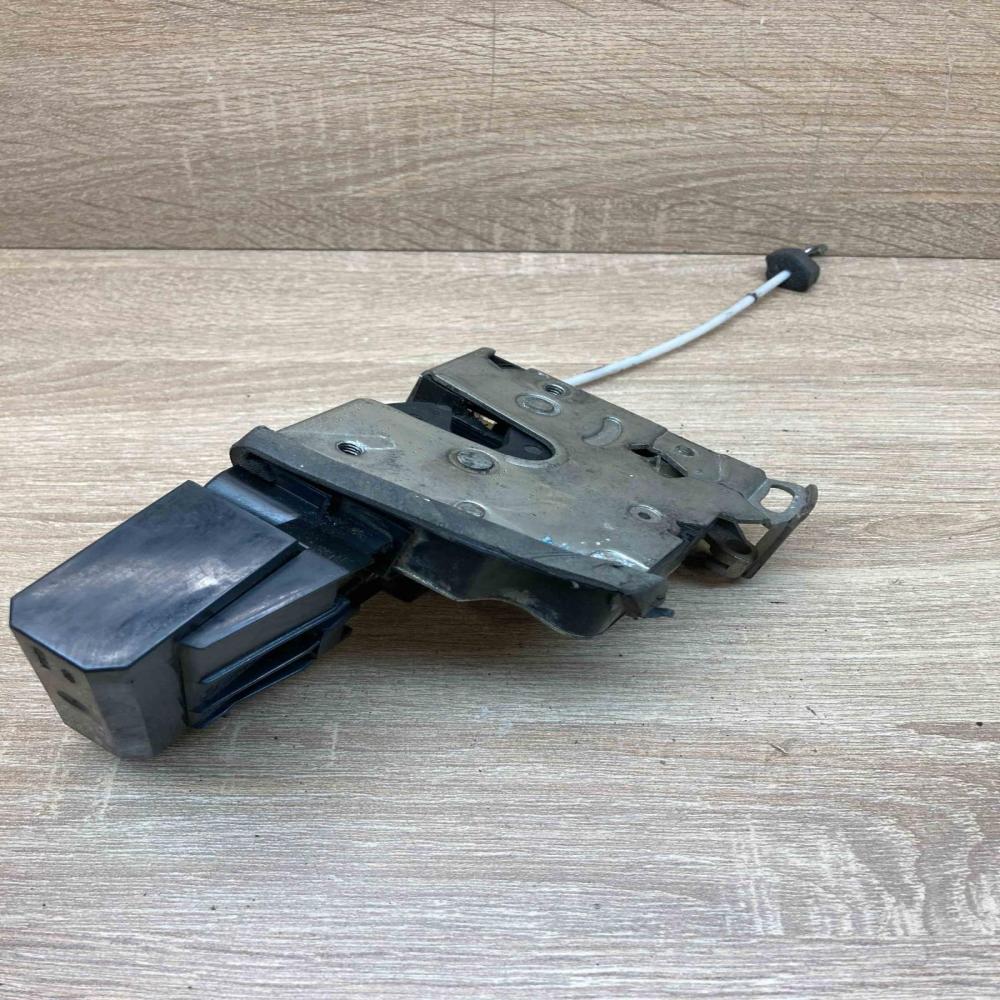 8352165 8166245  Front door lock BMW 5 E34