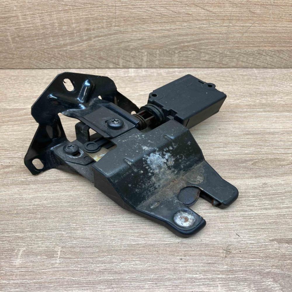 8168892   Tailgate/trunk/boot lock/catch/latch BMW 5 E39