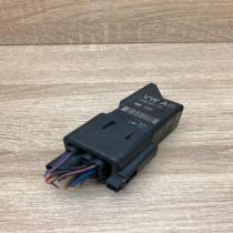 038907281D 0281003038  Glow plug pre-heat relay Volkswagen Golf V